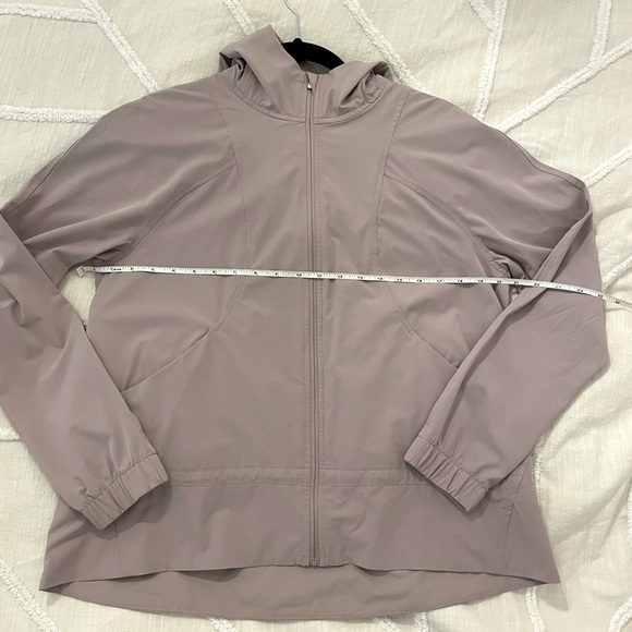 Lululemon Pack it Up Jacket - Picture 5 of 5